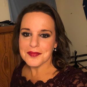 Meet your Posher, Jenn